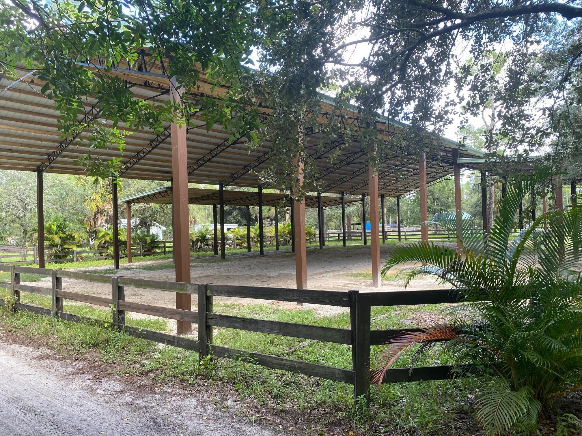 LOXAHATCHEE GROVES - Residential Lease