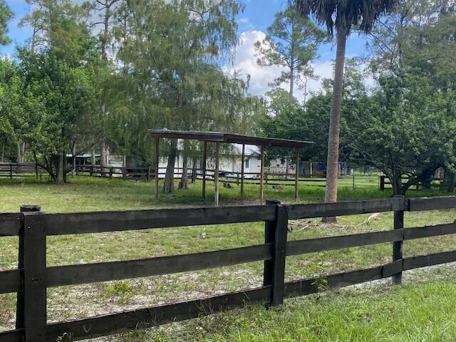 LOXAHATCHEE GROVES - Residential Lease