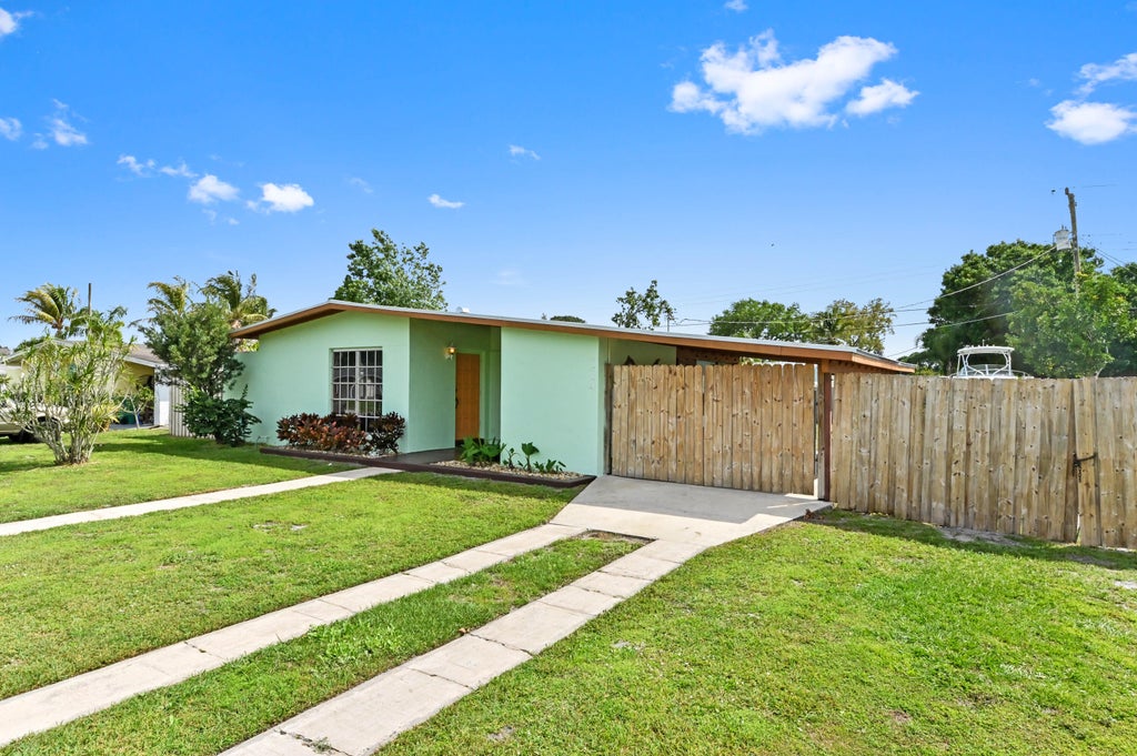 Photo of 114 SE Serenata Court, Port Saint Lucie, FL 34983 (MLS # R11069125)
