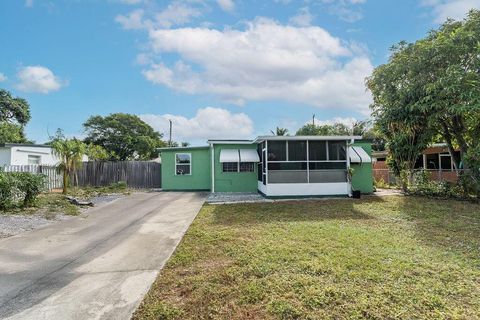 A home in Lake Worth