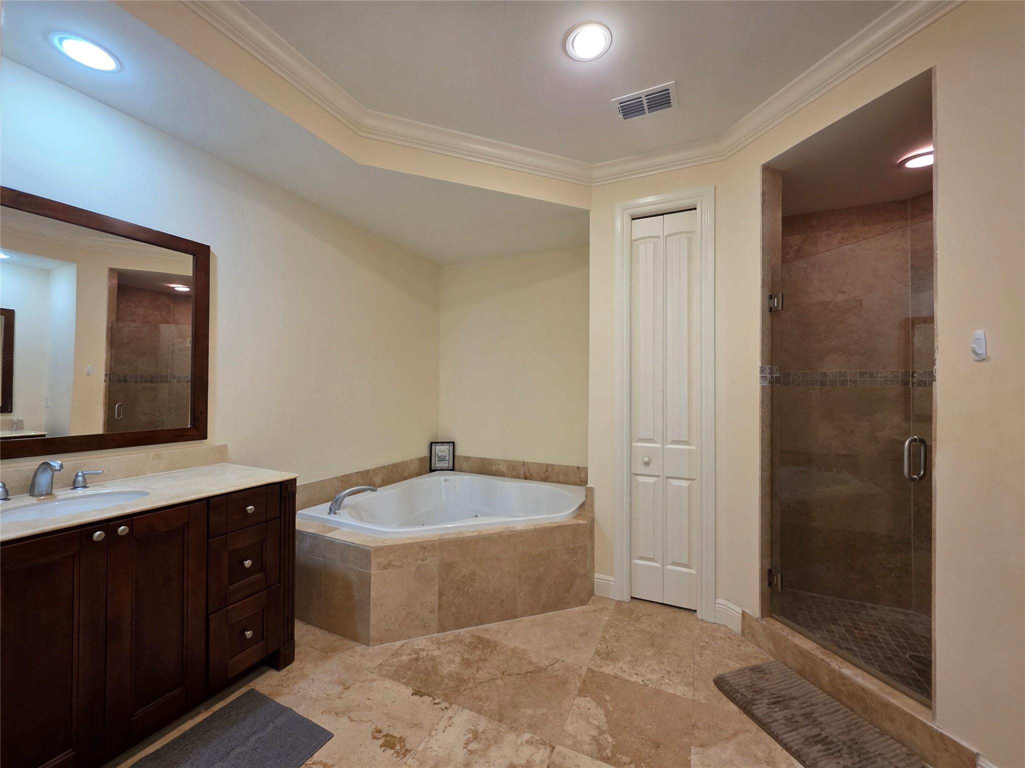 Majestic Cove Condominium - Residential