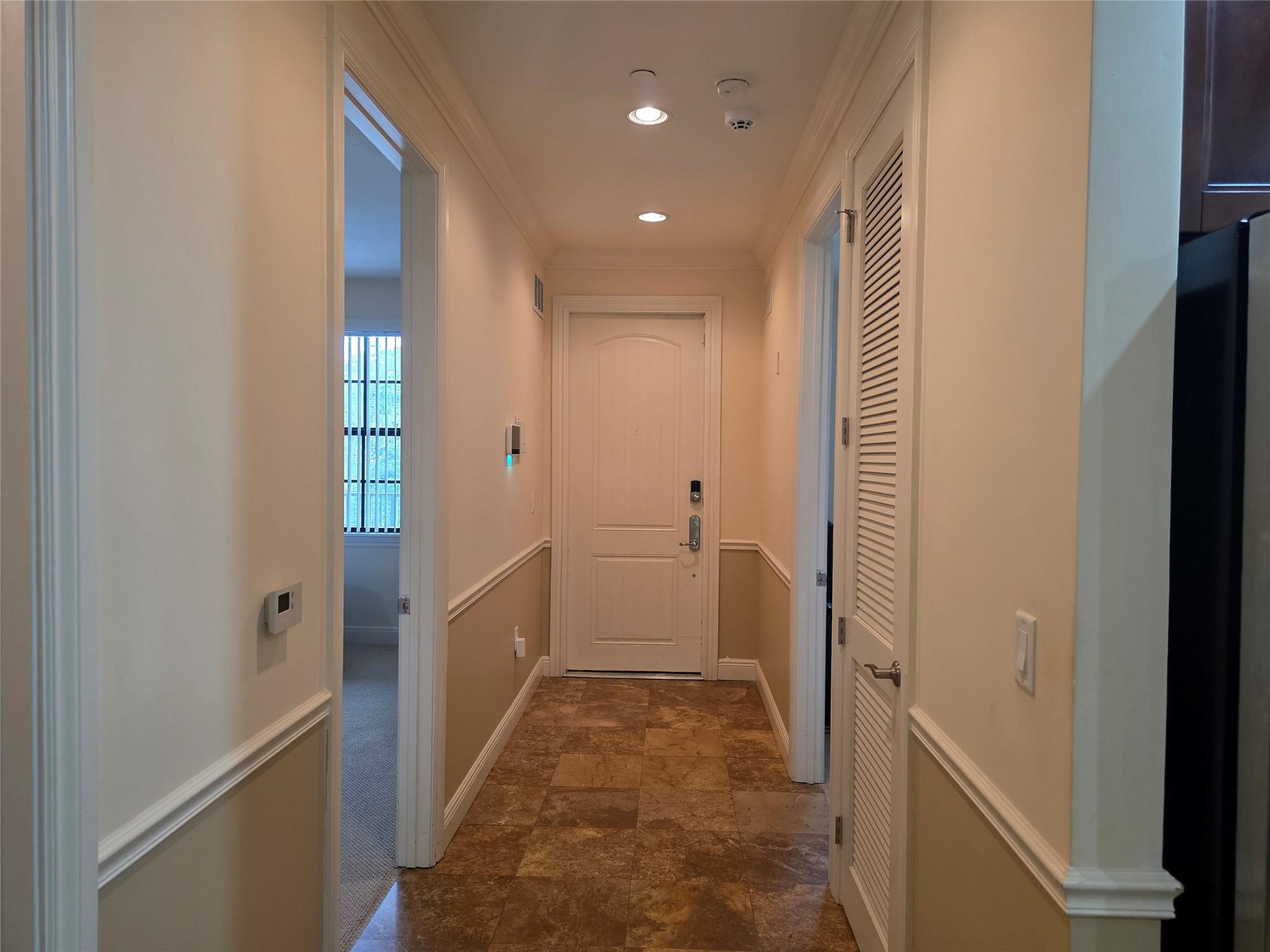 2351 Lakeview Drive 208