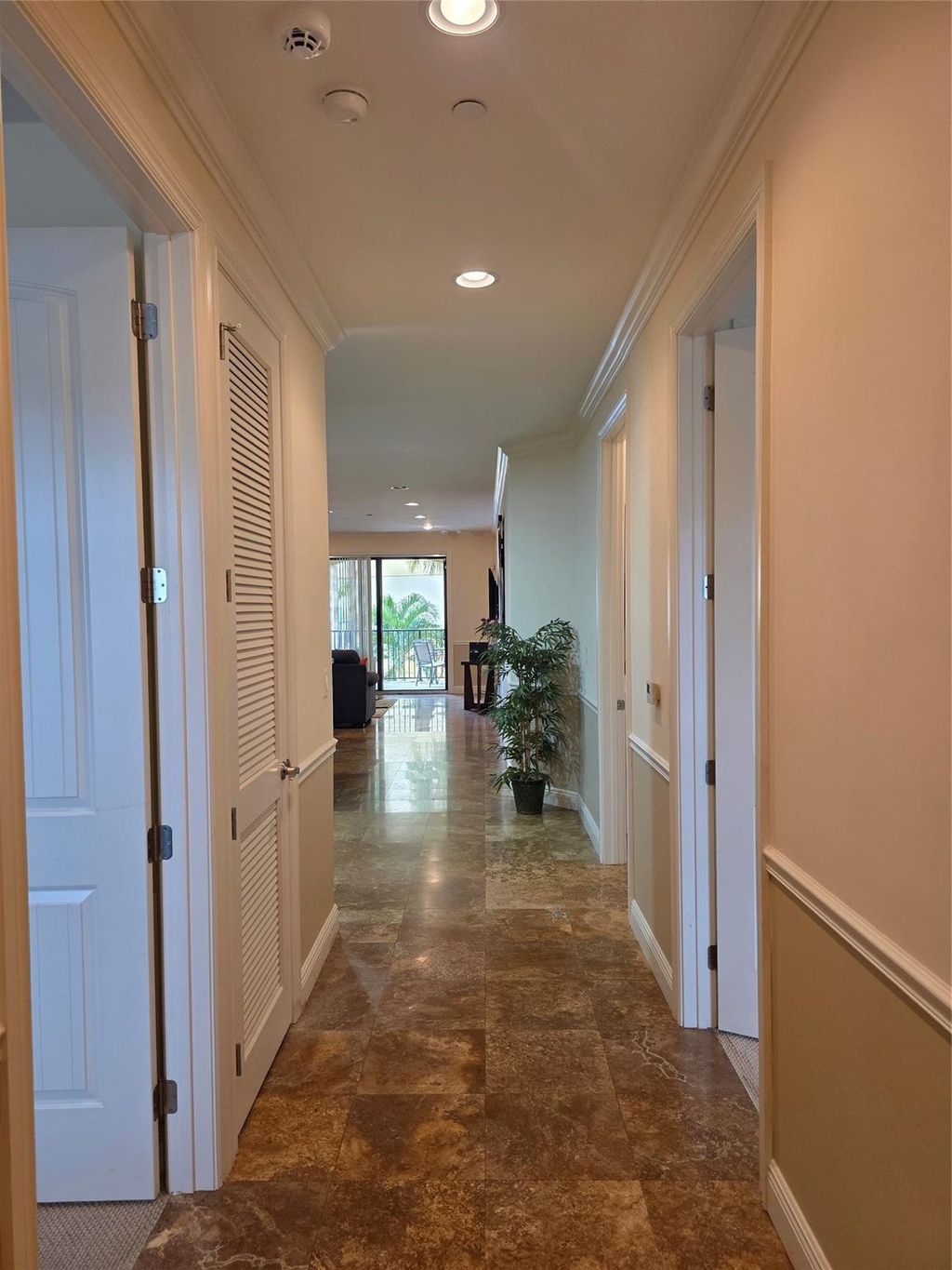 Photo of 2351 Lakeview Drive #208, Sebring, FL 33870 (MLS # F10549472)
