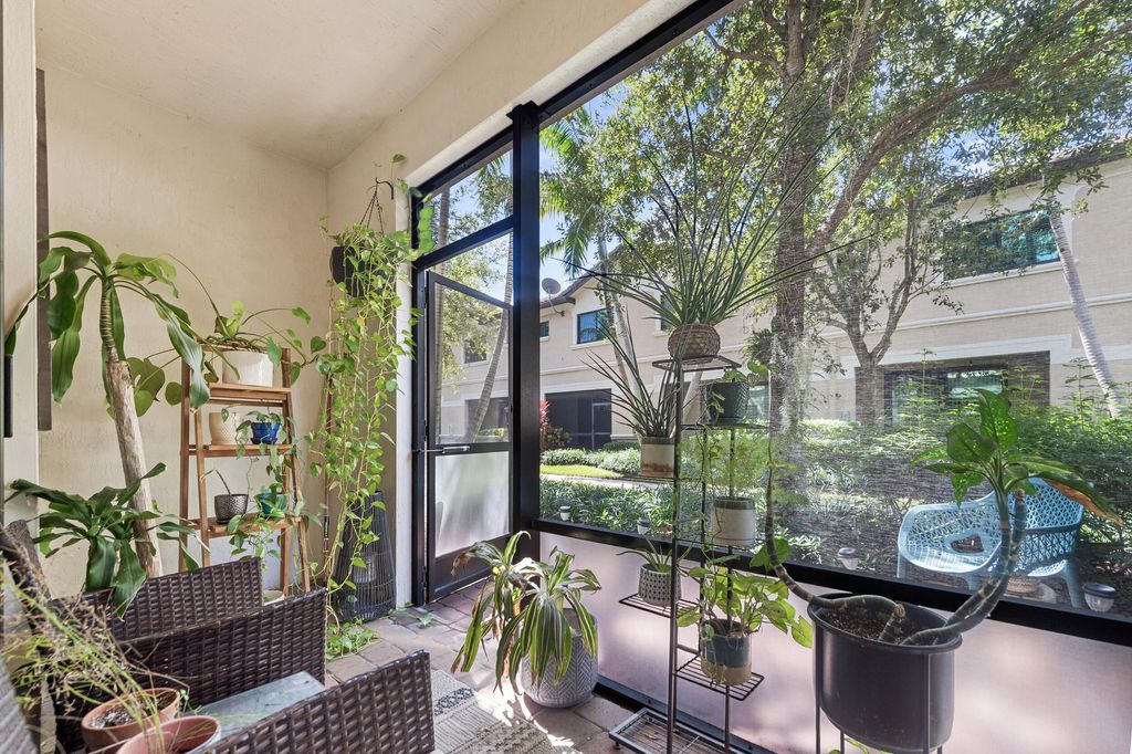 Photo of 4222 N Dixie Highway #82, Oakland Park, FL 33334 (MLS # B26006617)