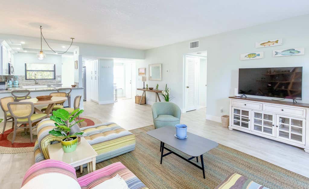 Photo of 11267 Pond View B102 Drive #B102, Wellington, FL 33414 (MLS # B26068493)