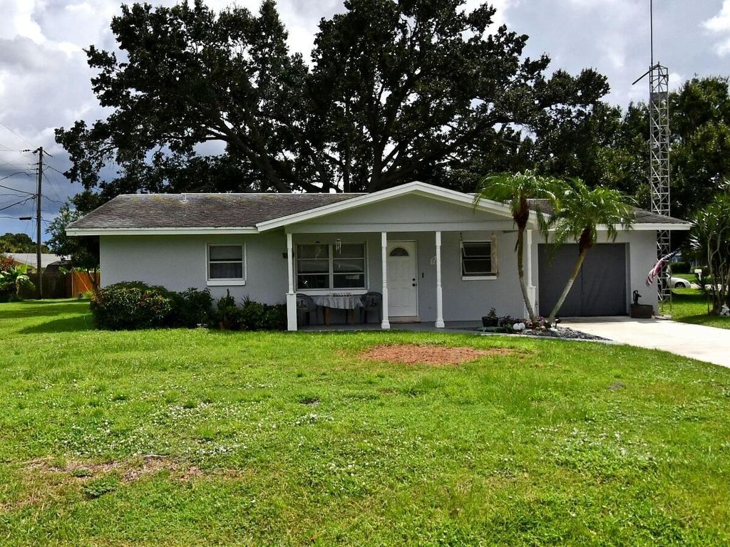 Photo of 321 Holly Avenue, Port Saint Lucie, FL 34952 (MLS # R11010286)