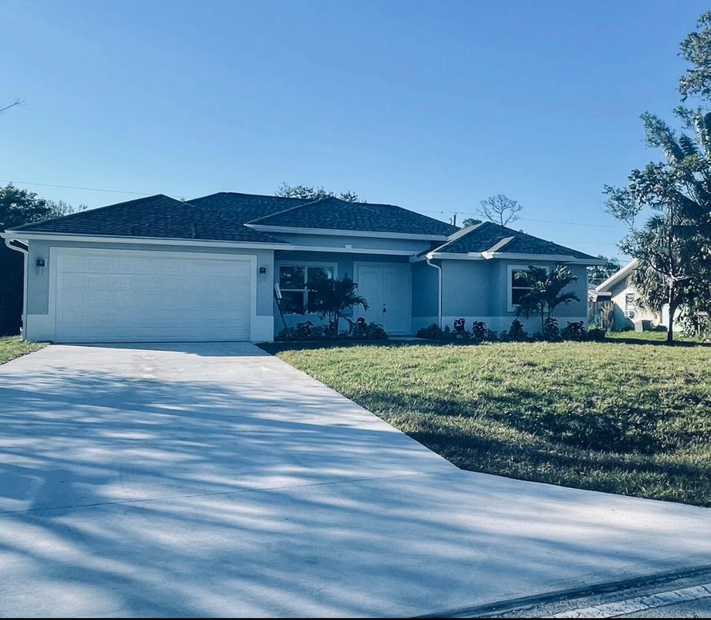 Photo of 5307 Sunset Boulevard, Fort Pierce, FL 34982 (MLS # R10847945)