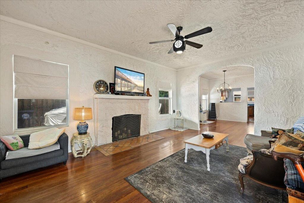 Photo of 511 Upland Road, West Palm Beach, FL 33401 (MLS # R11135047)