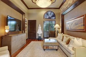 ROYAL PALM YACHT & COUNTR - Residential