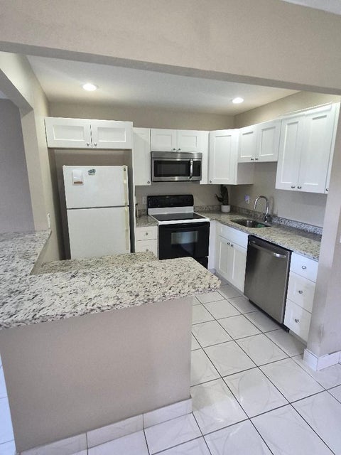Tiny photo for 318 N Seville N #318, Delray Beach, FL 33446 (MLS # B26039371)