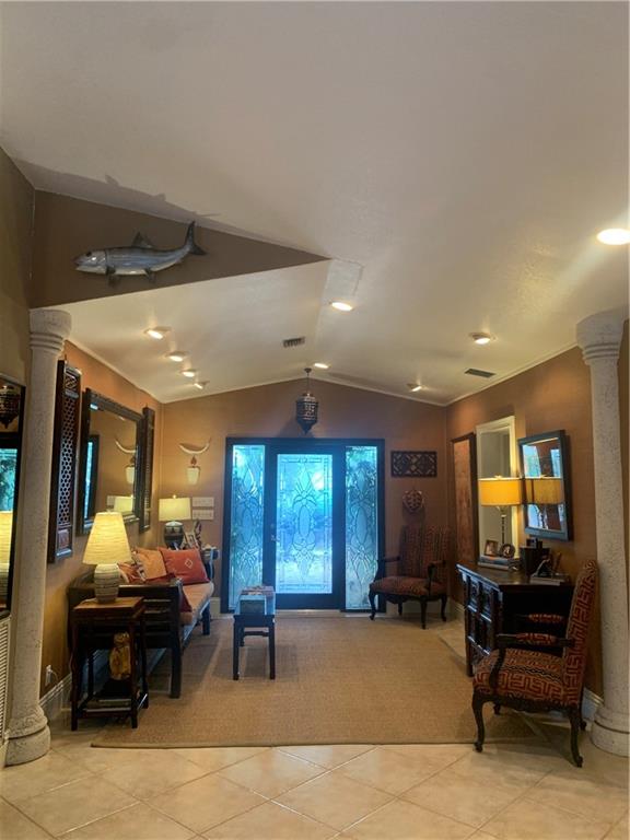 Santamaria Harbor 28-27 B - Residential