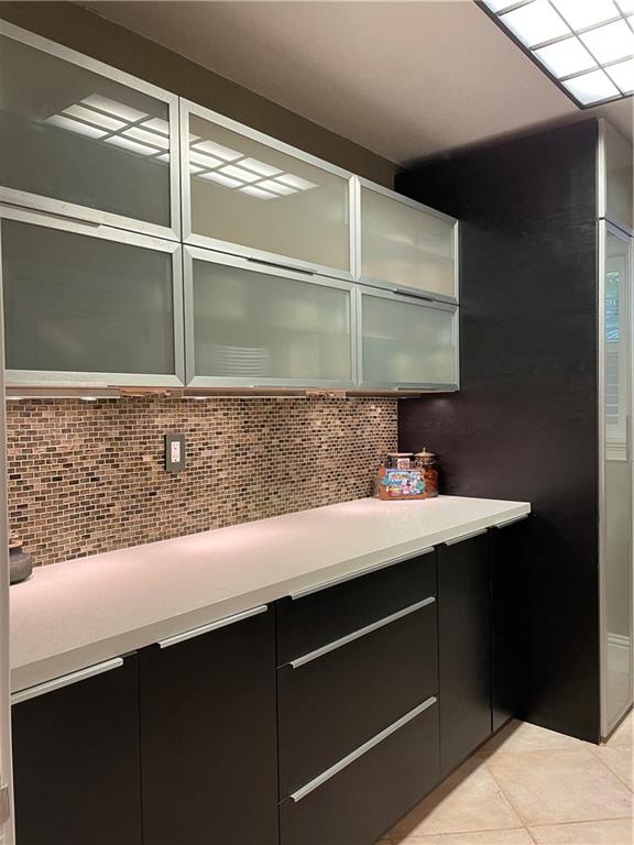 Santamaria Harbor 28-27 B - Residential