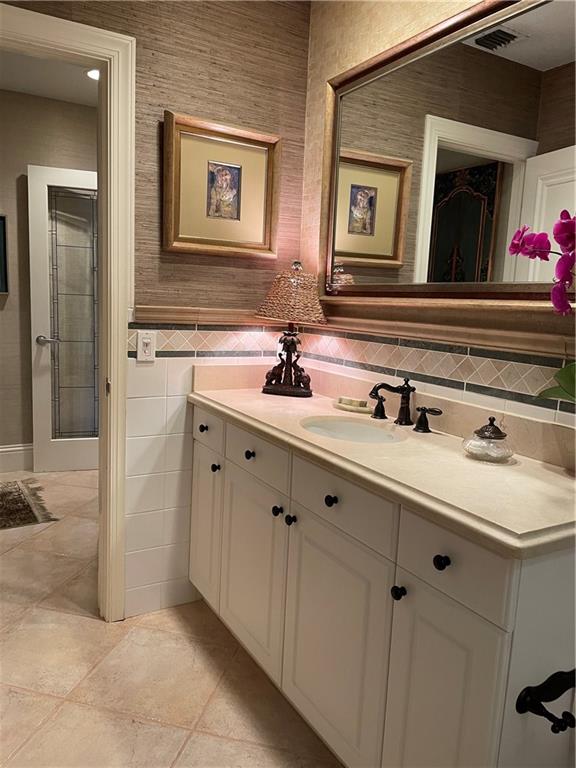 Santamaria Harbor 28-27 B - Residential