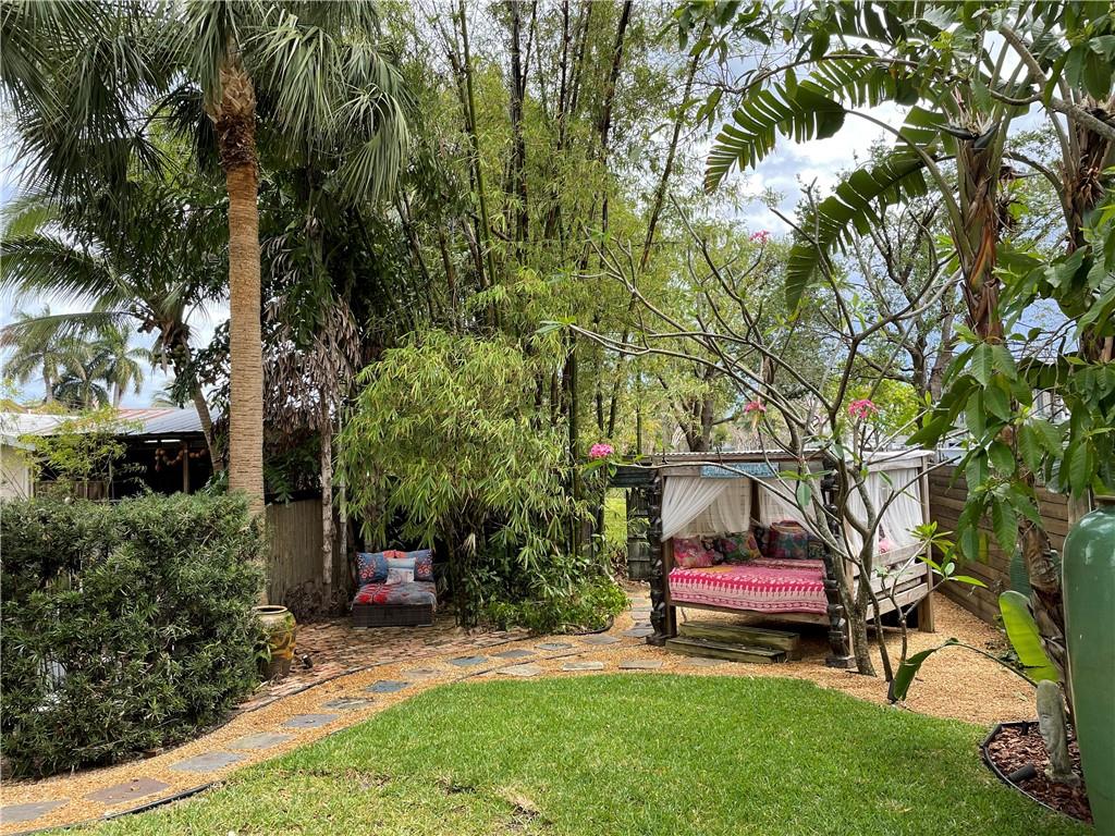 Santamaria Harbor 28-27 B - Residential
