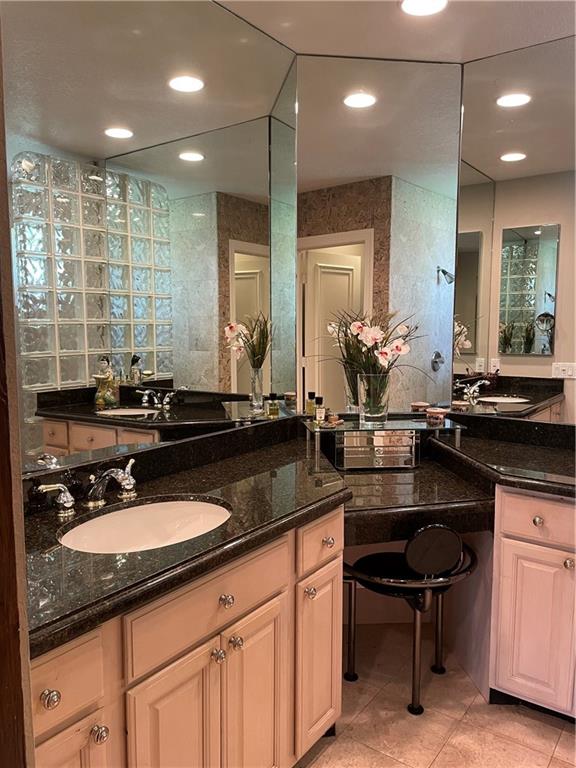 Santamaria Harbor 28-27 B - Residential