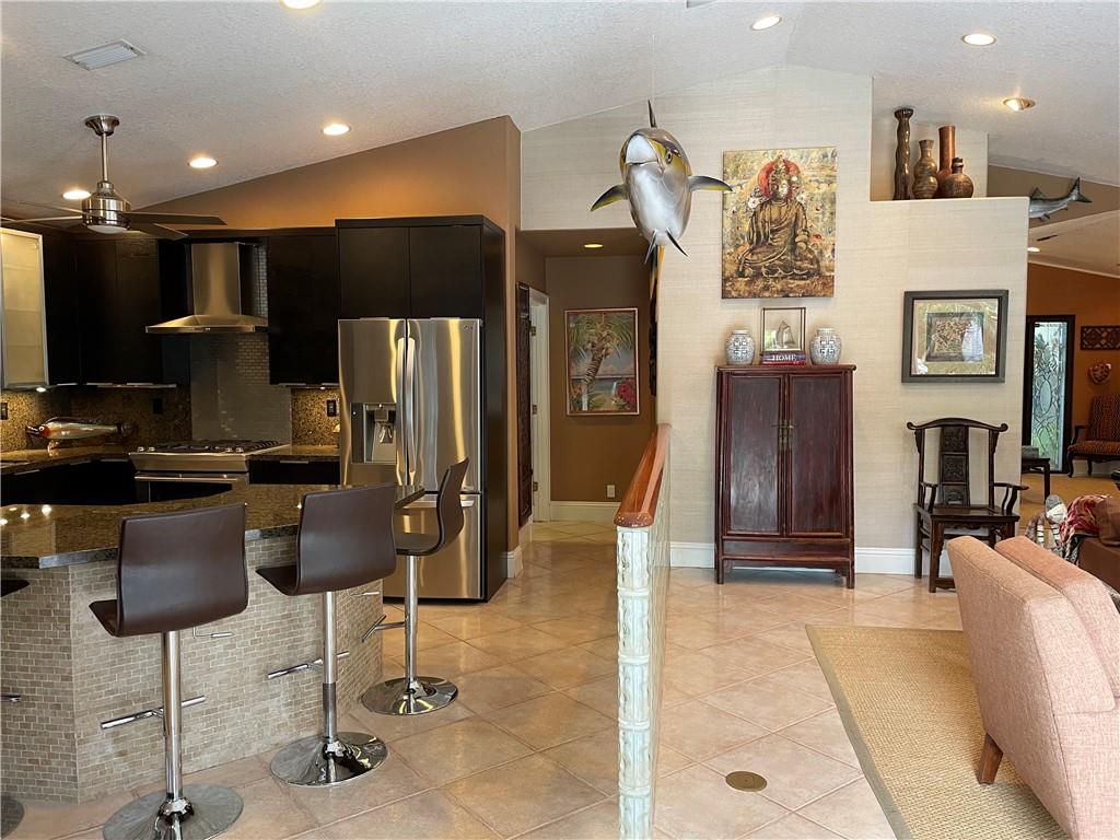 Santamaria Harbor 28-27 B - Residential