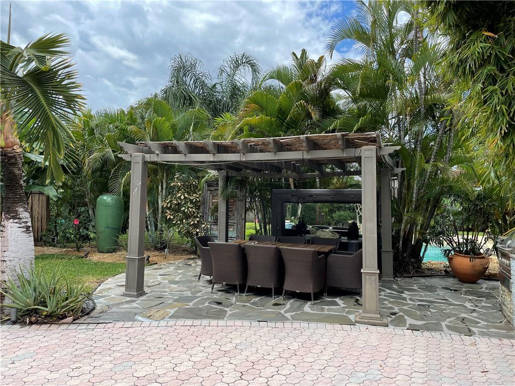 Santamaria Harbor 28-27 B - Residential