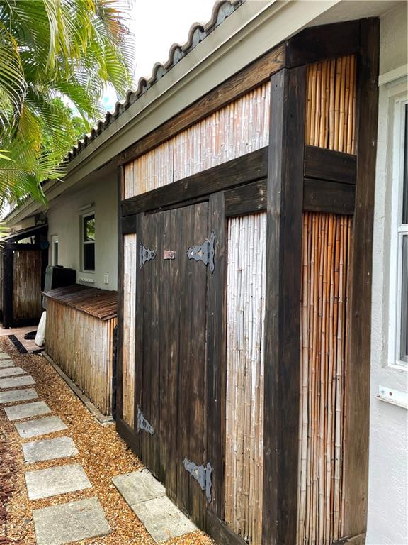 Santamaria Harbor 28-27 B - Residential