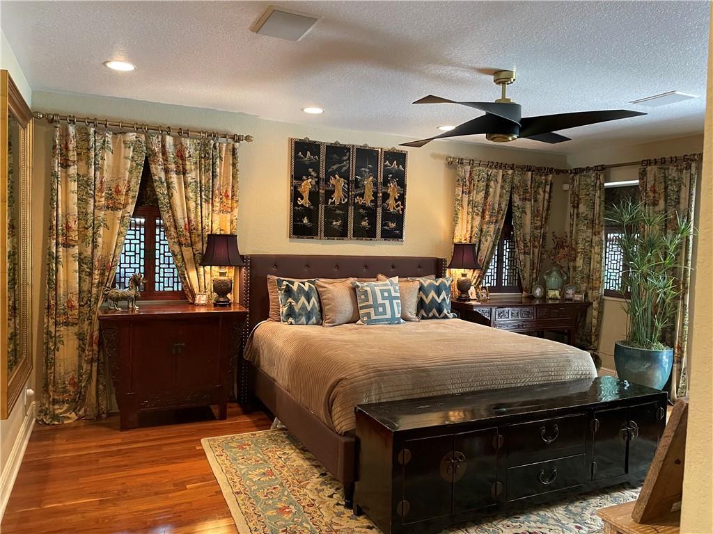 Santamaria Harbor 28-27 B - Residential