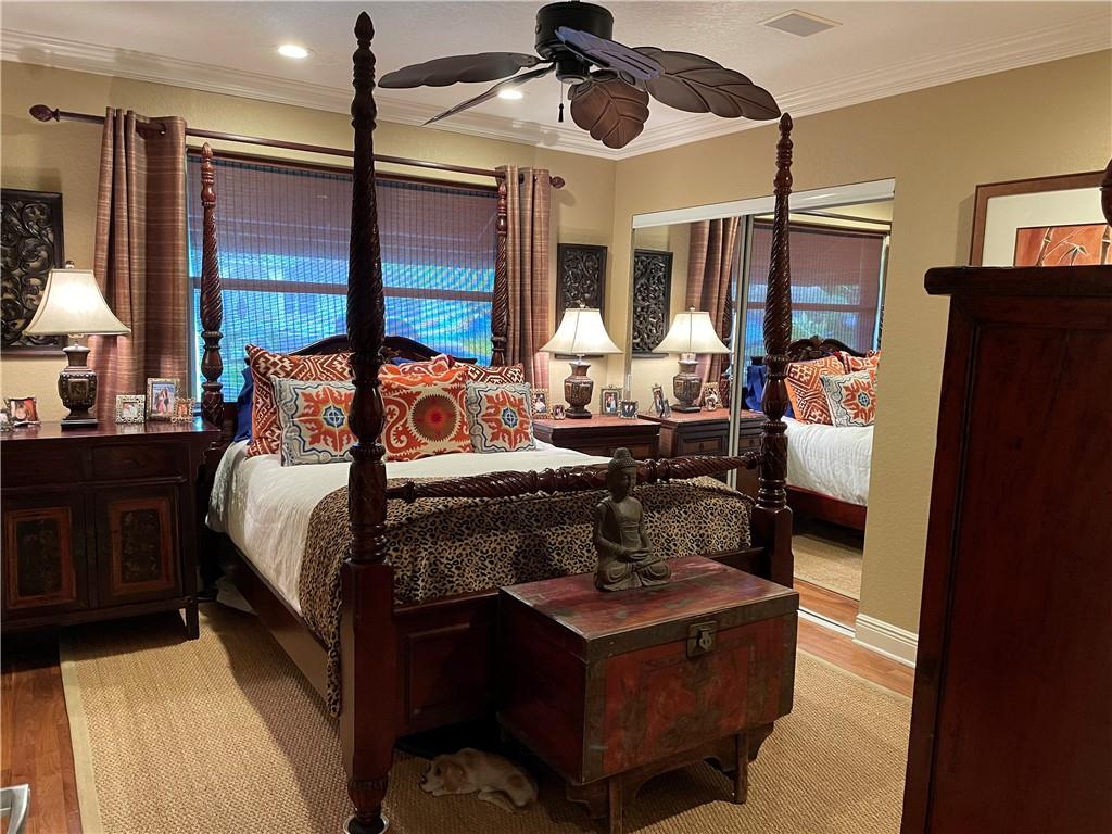 Santamaria Harbor 28-27 B - Residential