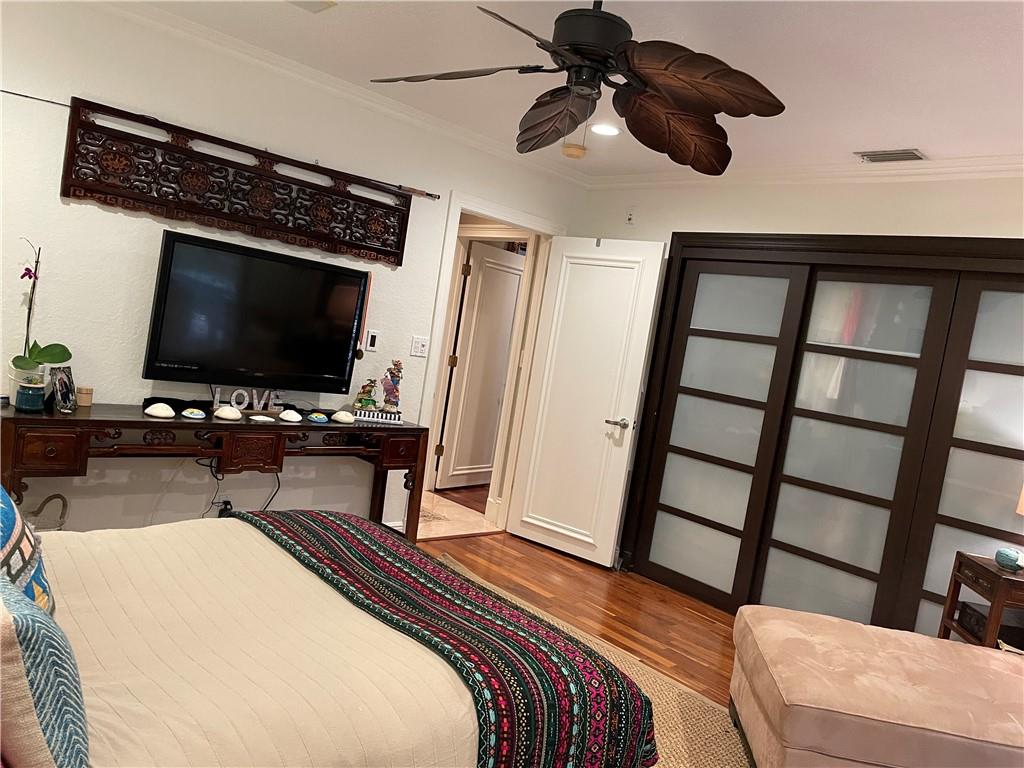 Santamaria Harbor 28-27 B - Residential