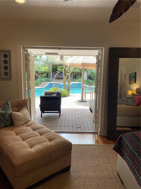 Santamaria Harbor 28-27 B - Residential