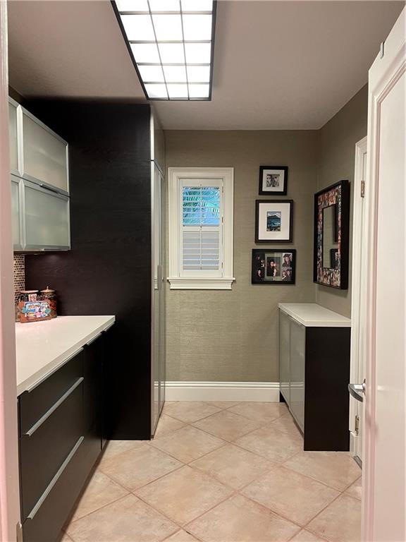 Santamaria Harbor 28-27 B - Residential