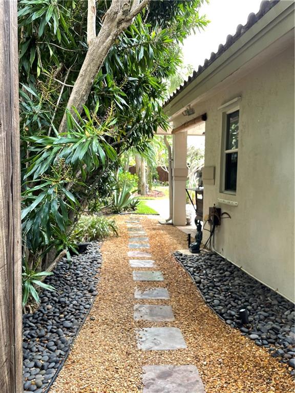 Santamaria Harbor 28-27 B - Residential