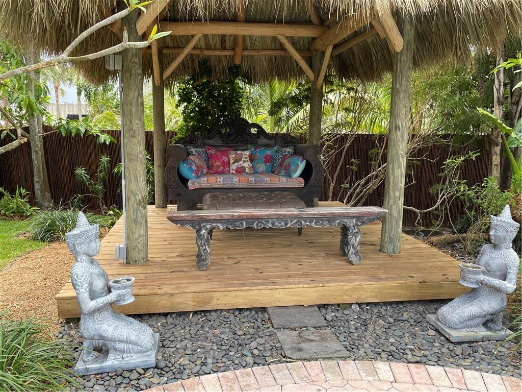 Santamaria Harbor 28-27 B - Residential
