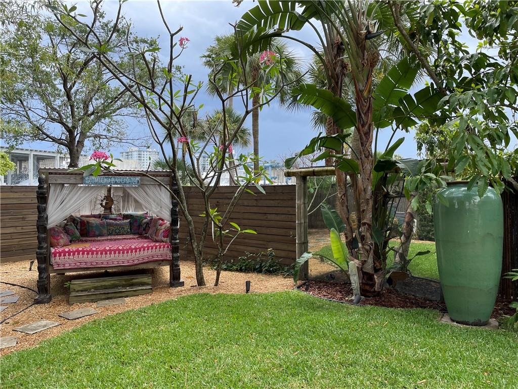 Santamaria Harbor 28-27 B - Residential