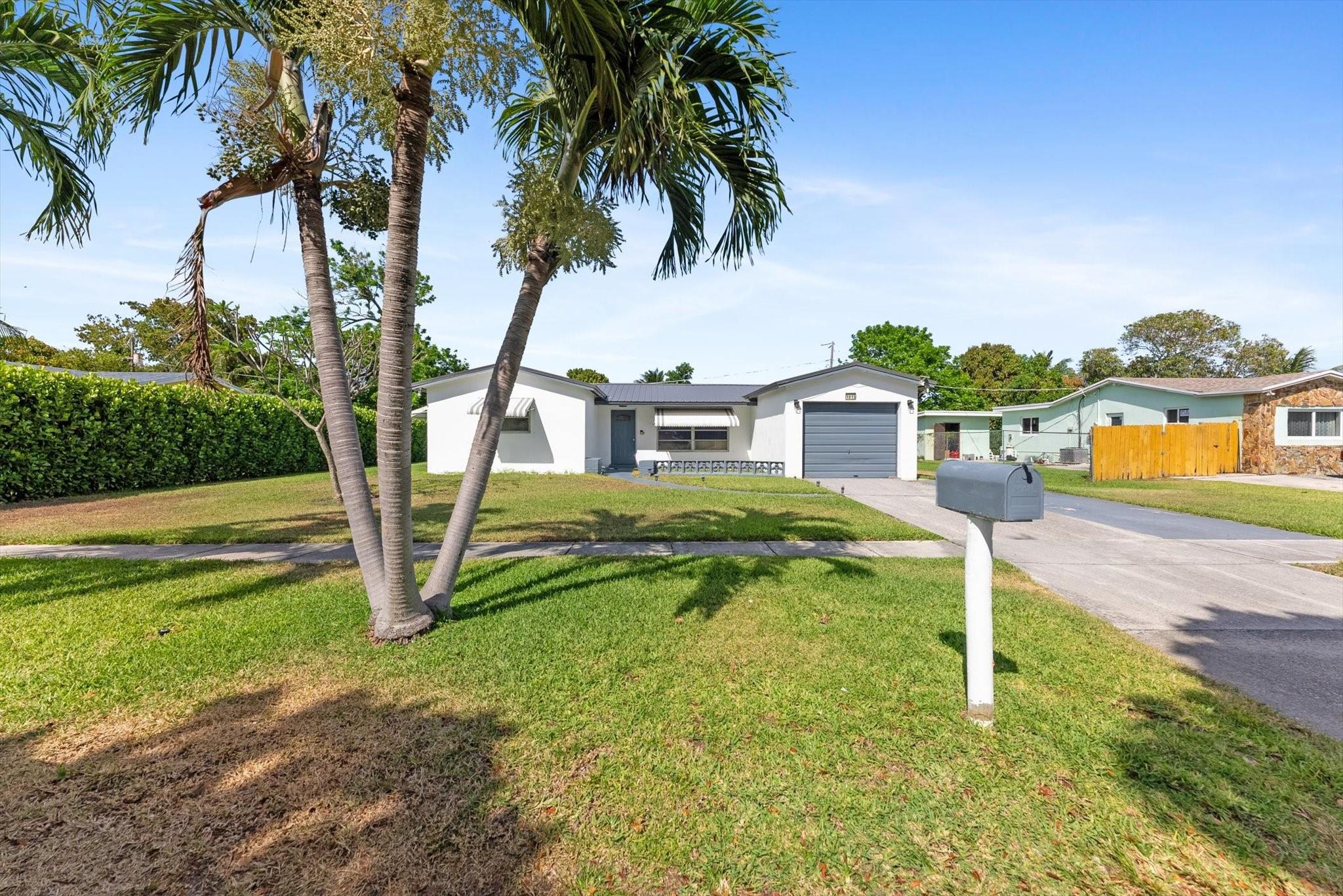 1815 Pinehurst Dr