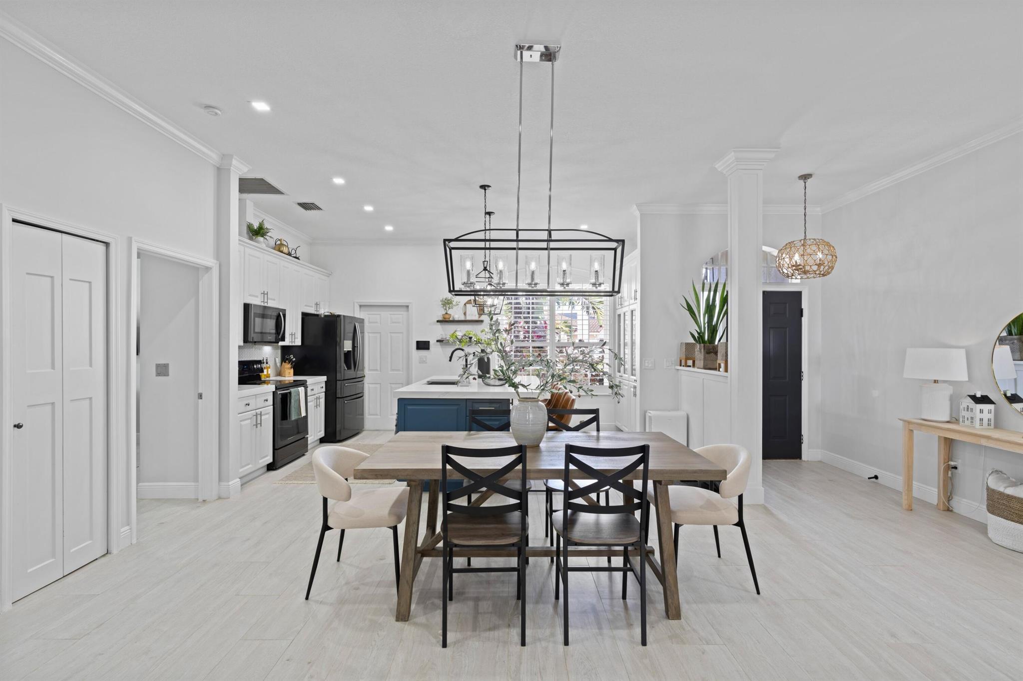 Monterey on the lake - Residential