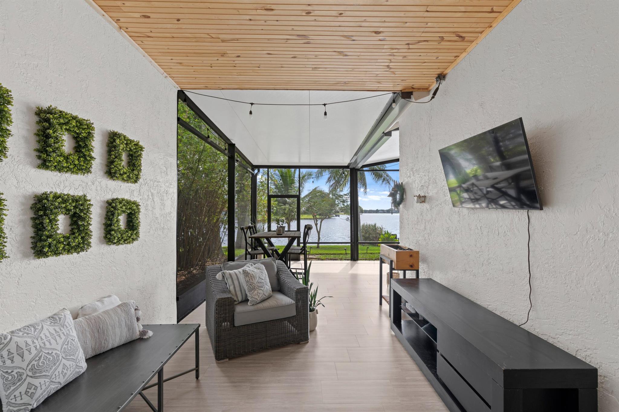 Monterey on the lake - Residential