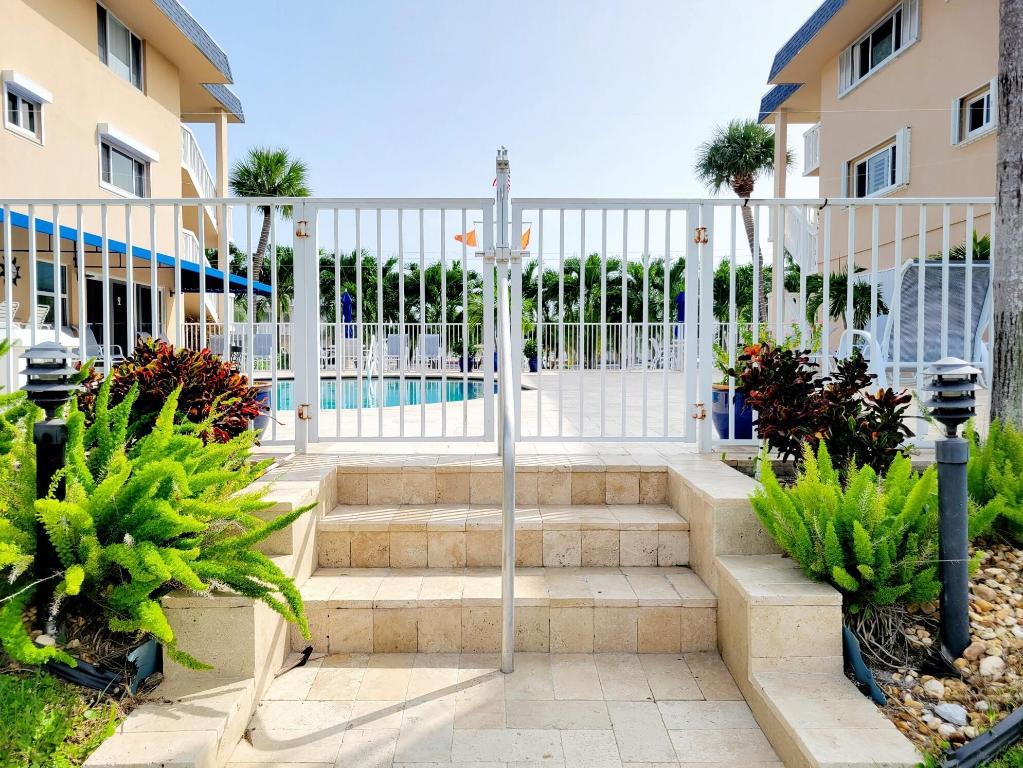 LAKE COLONY APTS THREE INC - Residential