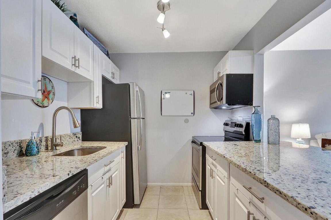 LAKE COLONY APTS THREE INC - Residential