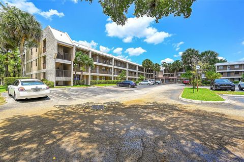 Condominium in Coral Springs FL 8769 Shadow Wood Blvd Blvd 19.jpg