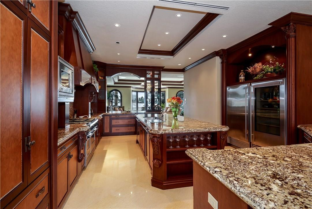 RIO VISTA ISLES - Residential