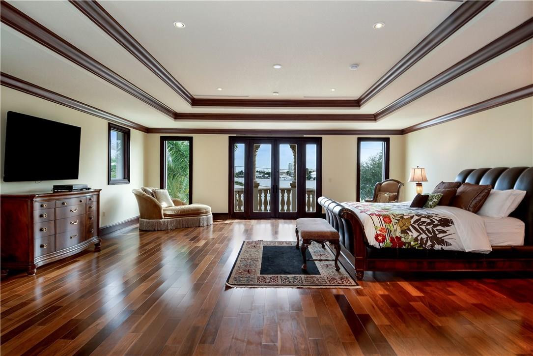 RIO VISTA ISLES - Residential