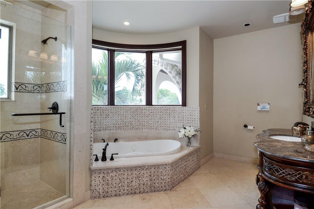 RIO VISTA ISLES - Residential