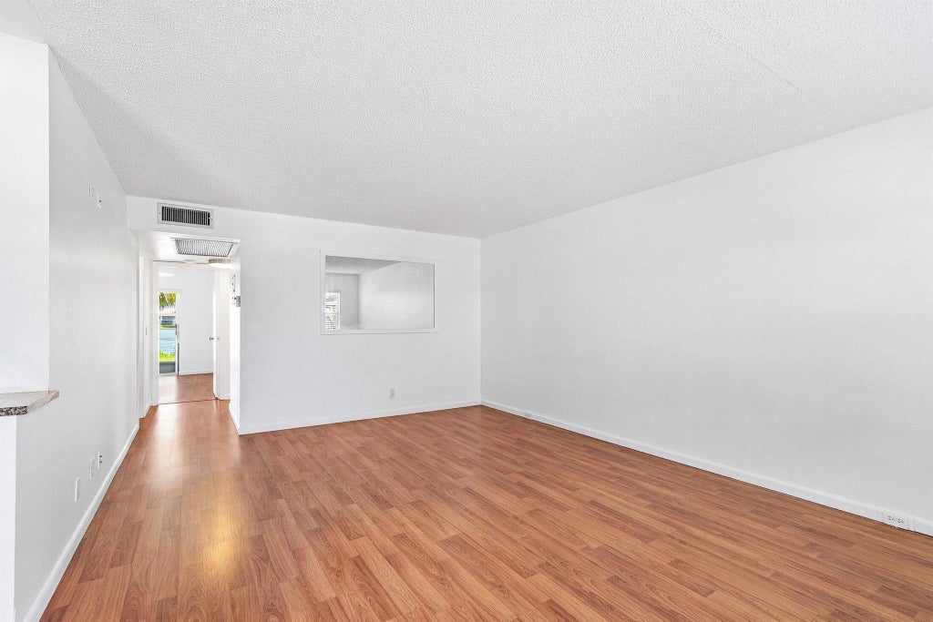 Photo of 354 Chatham R, West Palm Beach, FL 33417 (MLS # R11116395)