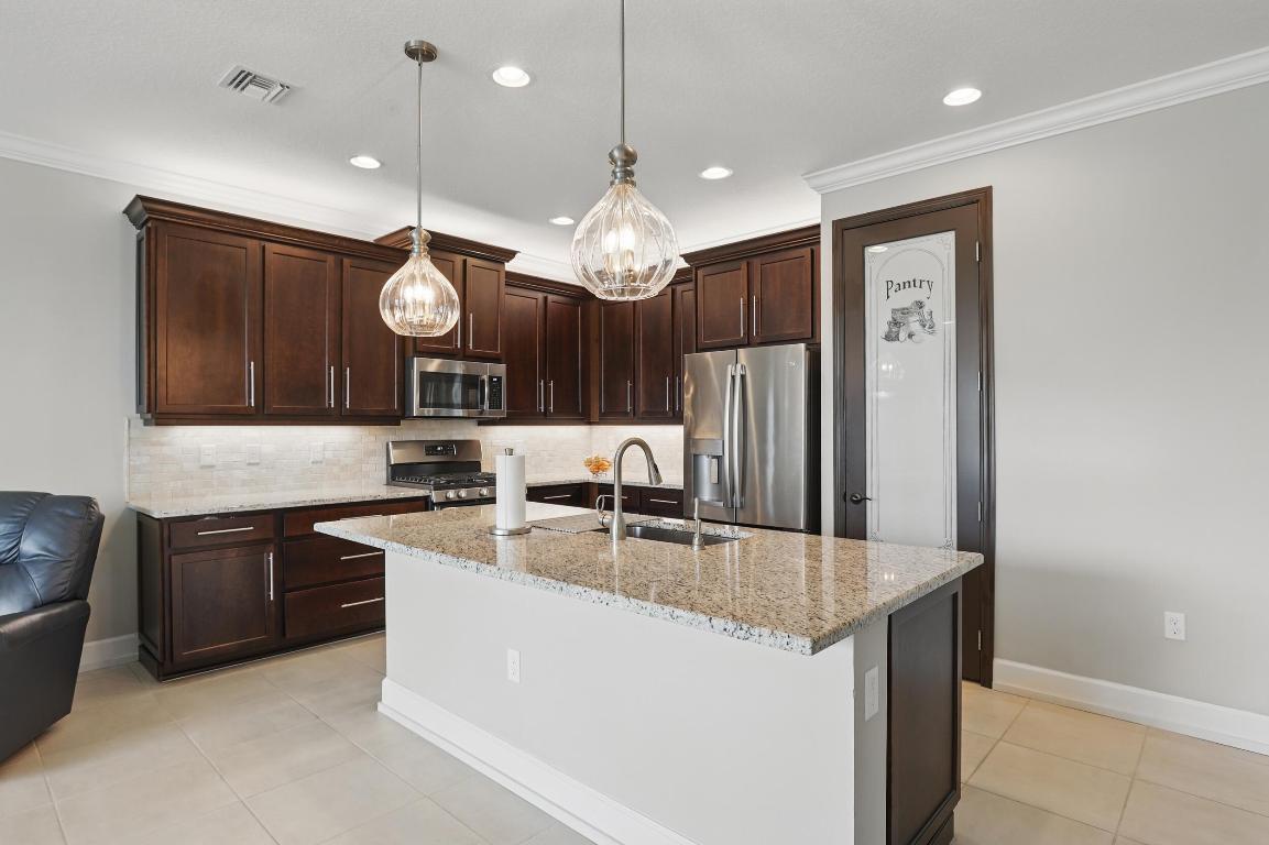 Valencia Cay at Riverland - Residential Lease