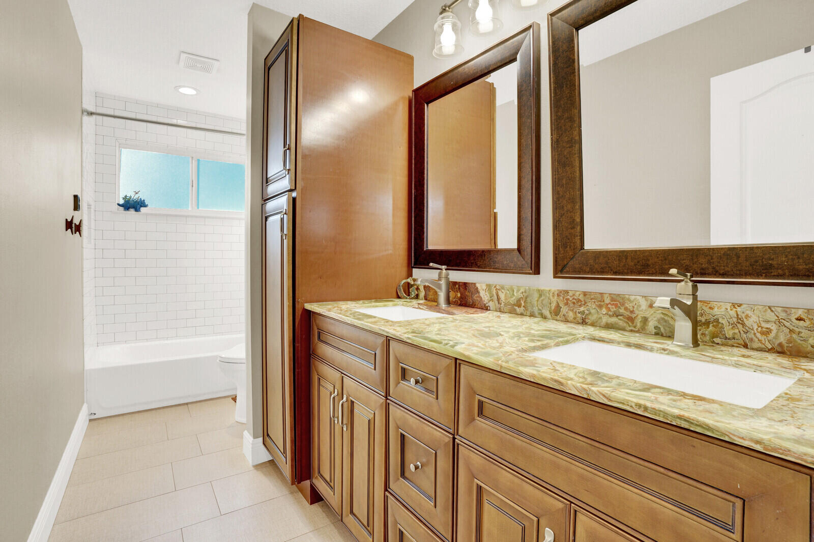 ISLESWORTH - Residential