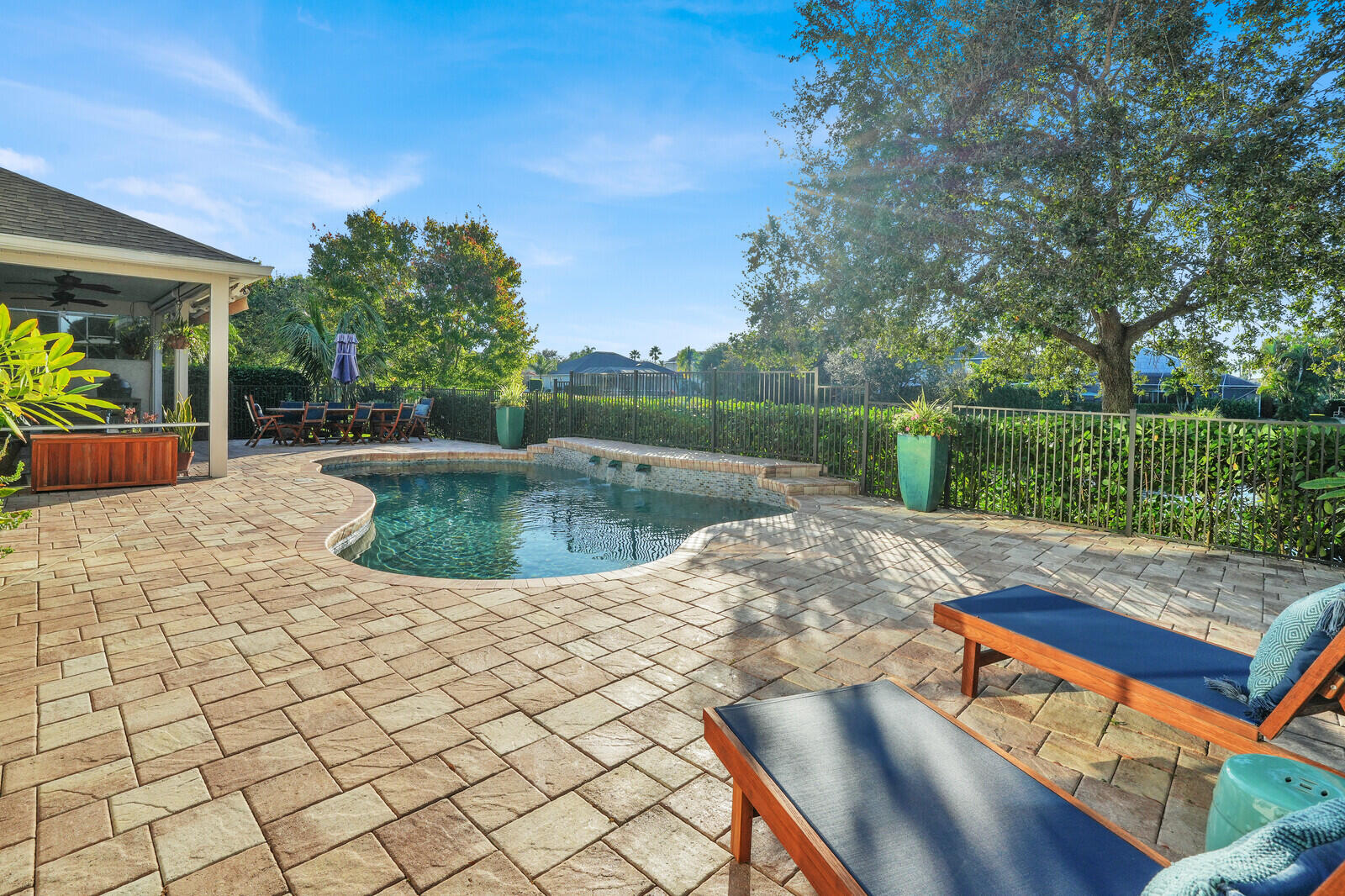 ISLESWORTH - Residential