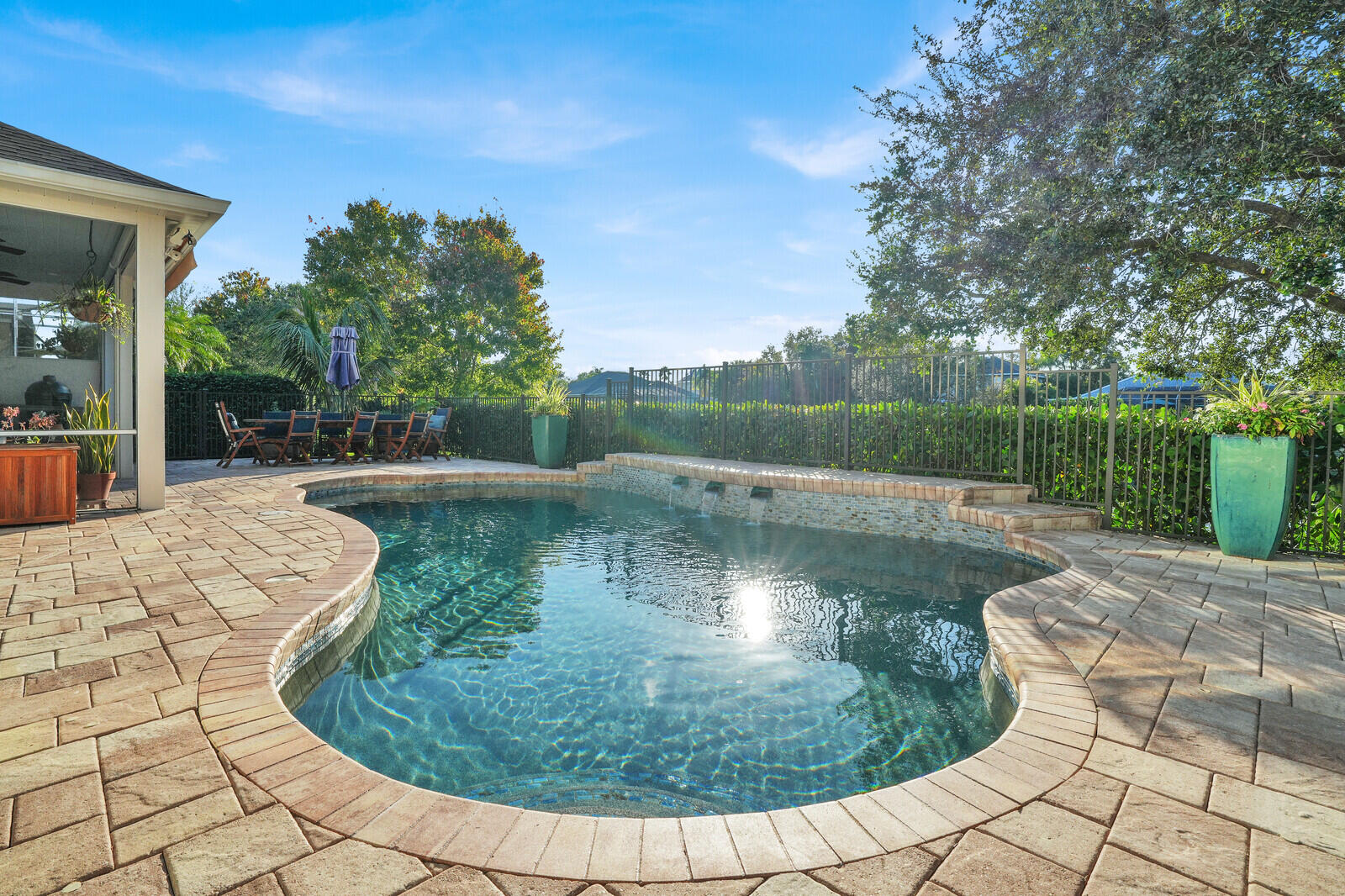 ISLESWORTH - Residential