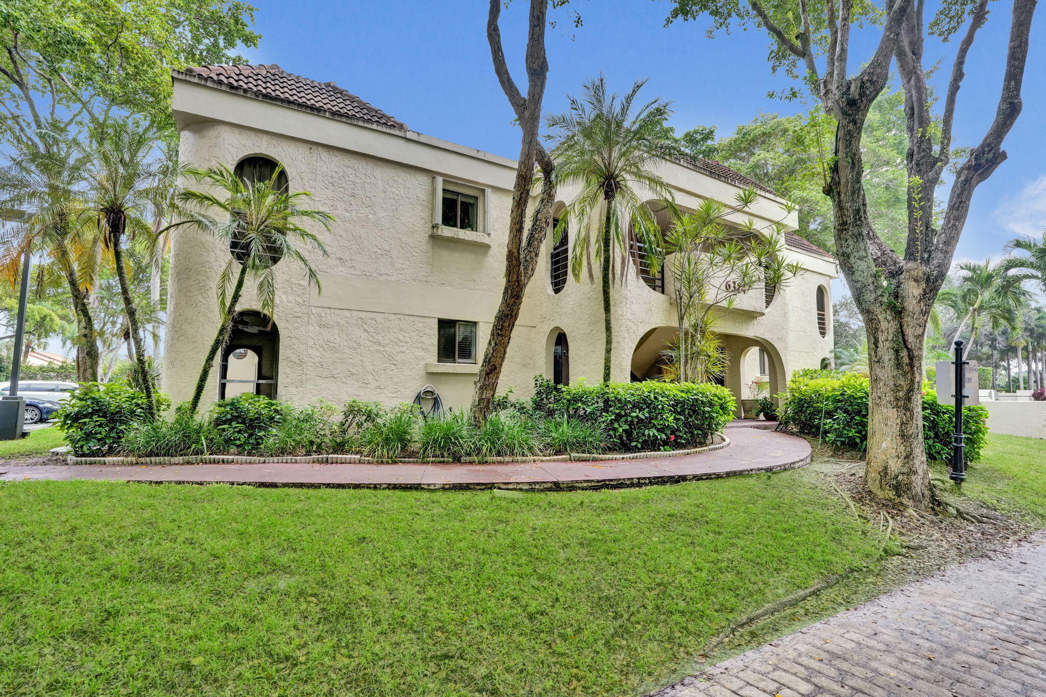 6314 Longboat Lane W 104