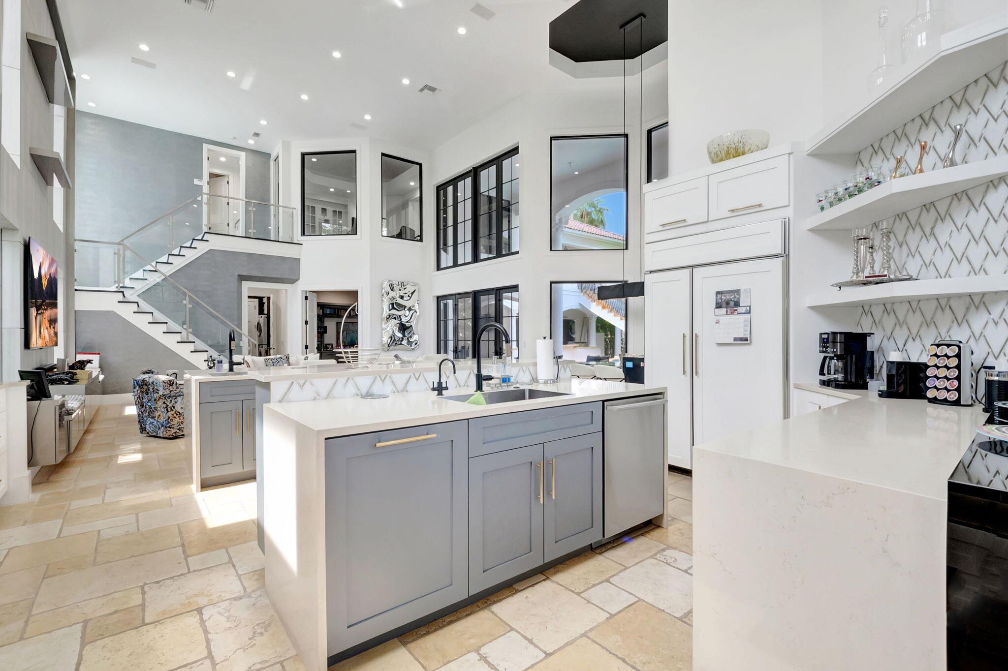 COVENTRY AT WOODFIELD COU - Residential