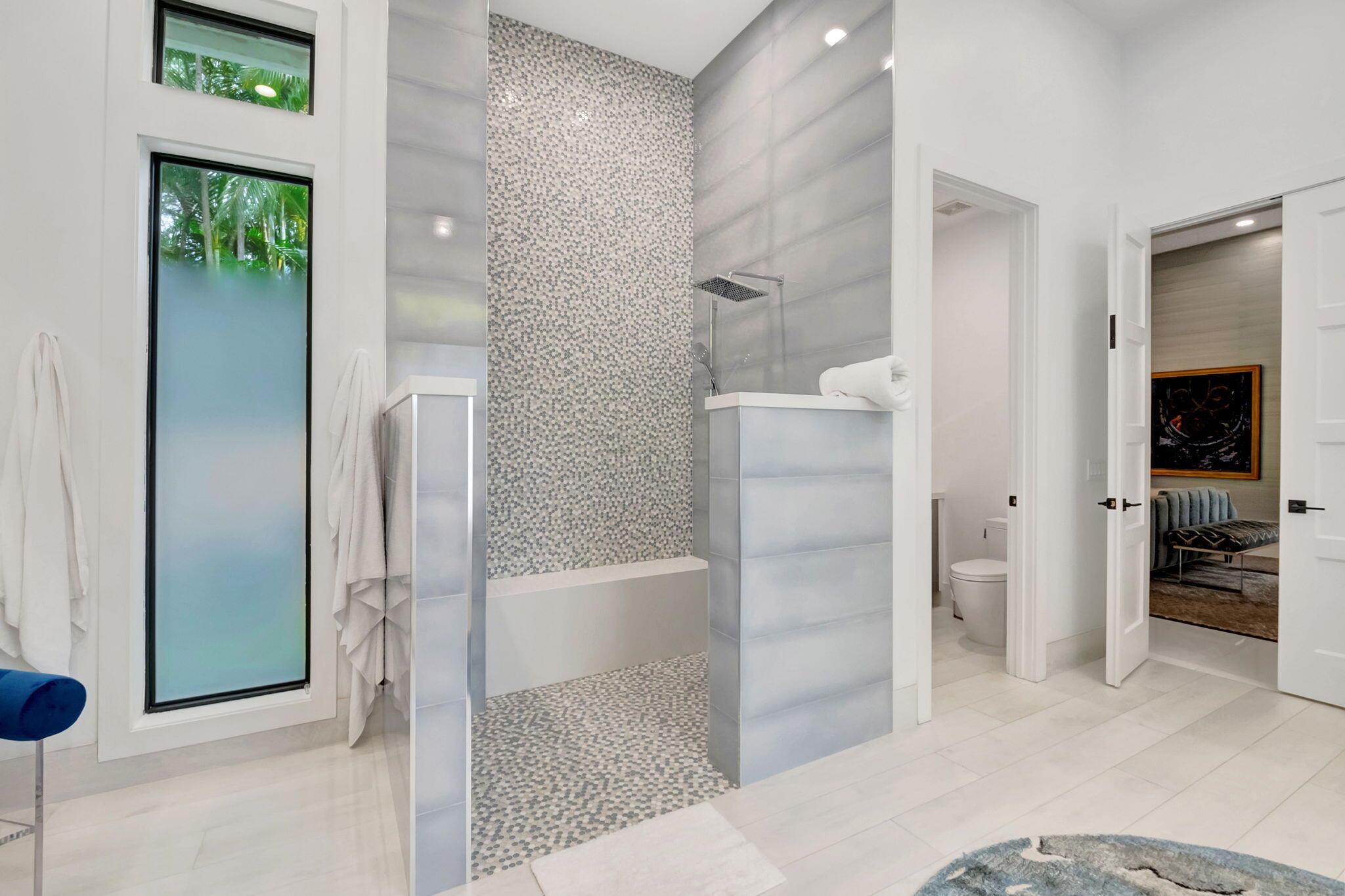 COVENTRY AT WOODFIELD COU - Residential