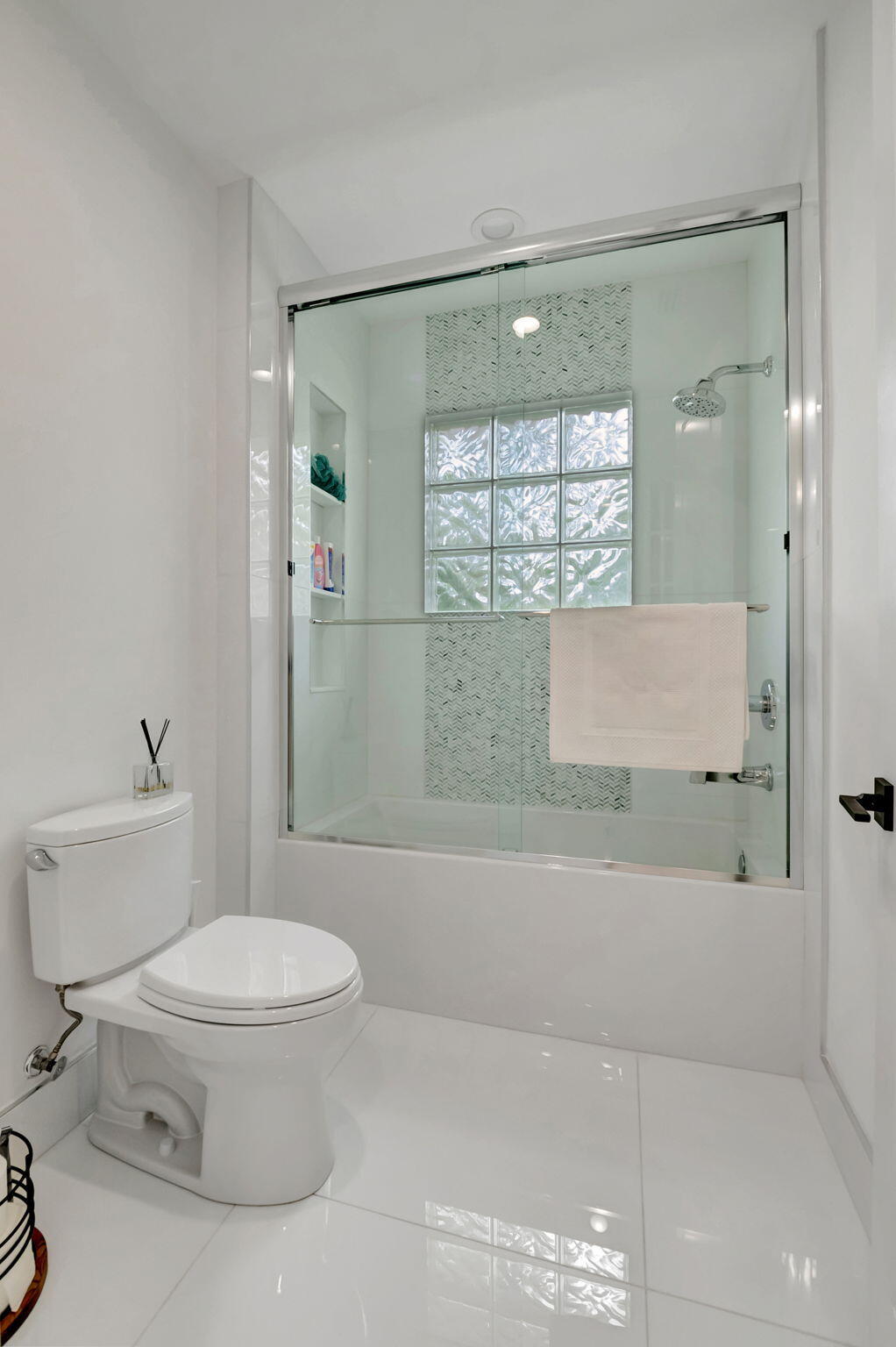 COVENTRY AT WOODFIELD COUNTRY CLUB - Residential