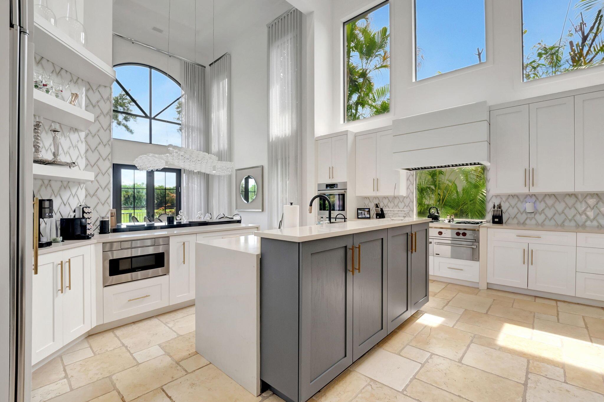 COVENTRY AT WOODFIELD COU - Residential