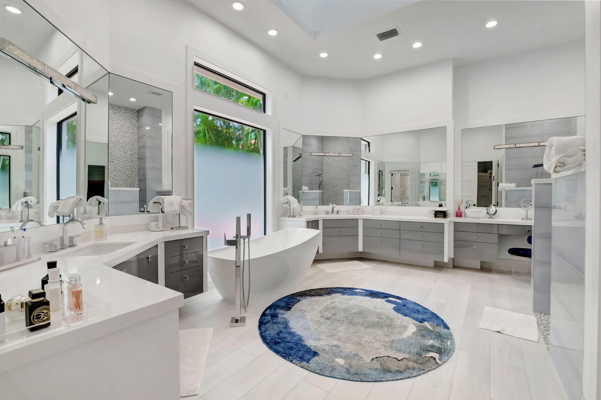 COVENTRY AT WOODFIELD COU - Residential